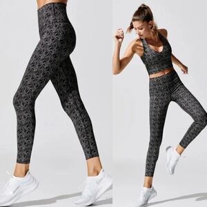 Carbon38 Black High Rise 7/8 Lace Floral Pearl Print Metallic Silver Leggings